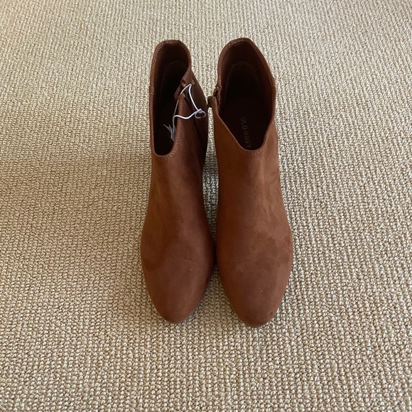 Women's Old Navy Brown Booties, Size 9 - Picture 3 of 7